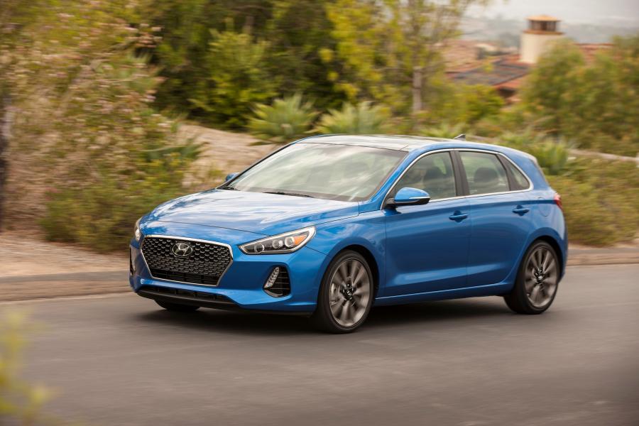  Hyundai Elantra GT Sport 2017 года  (фото 34 из 40)